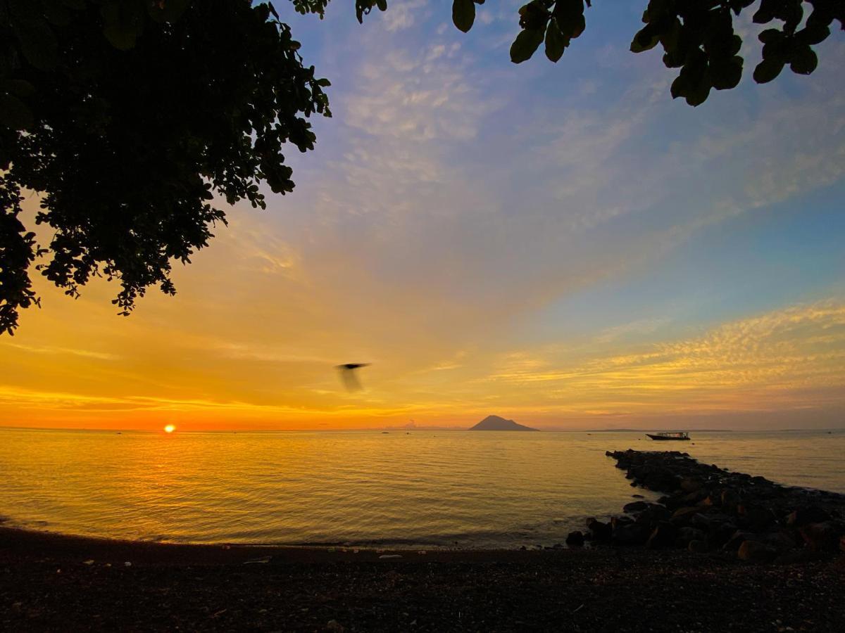 Murex Dive Resort Manado Eksteriør bilde