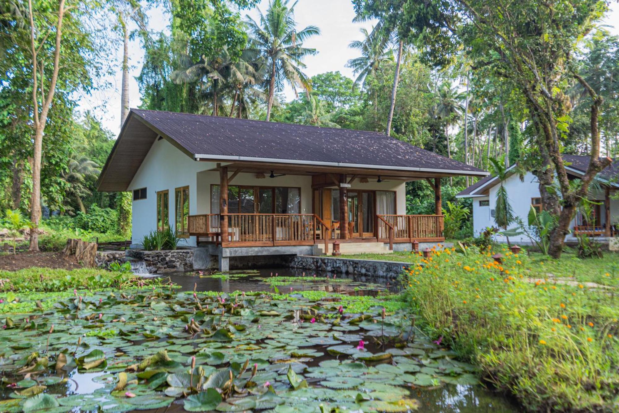 Murex Dive Resort Manado Eksteriør bilde