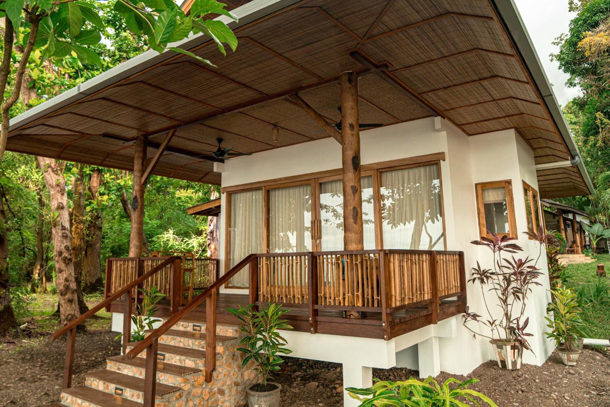 Murex Dive Resort Manado Eksteriør bilde